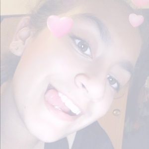 Meet your Posher, Neyda